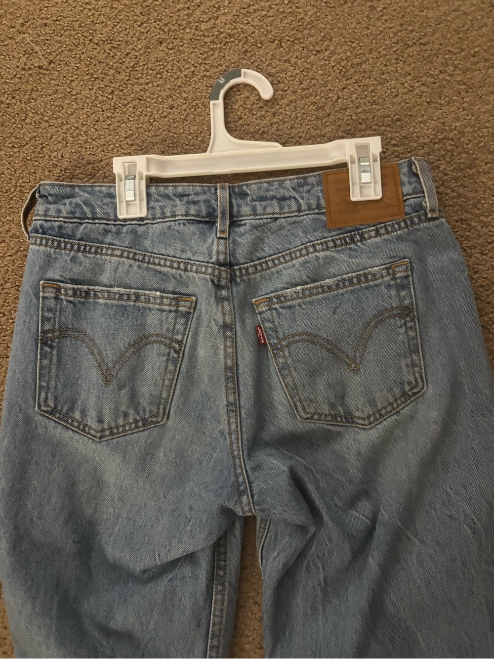 Levi Low Loose Jeans - Picture 2 of 4
